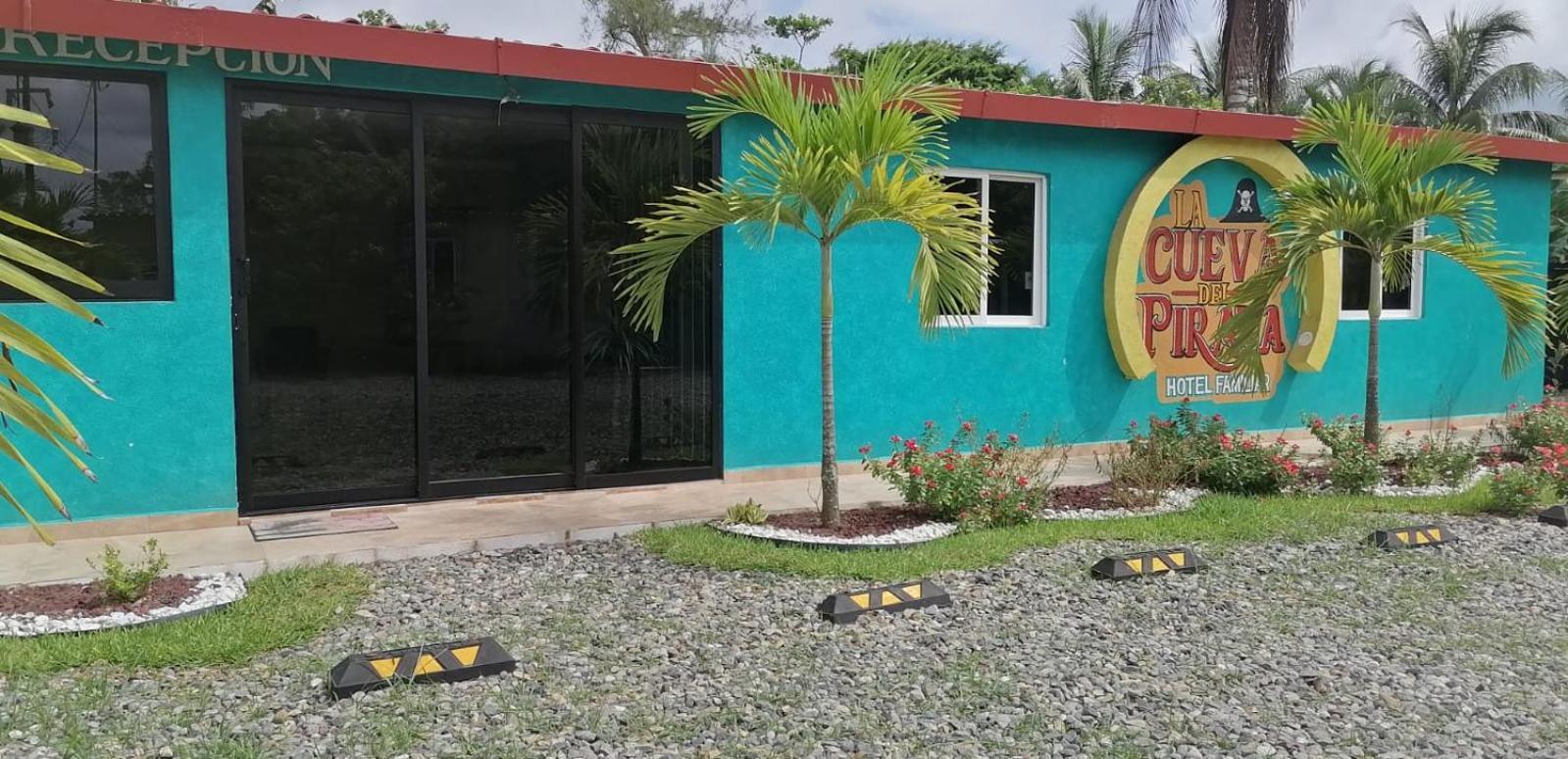 Hotel La Cueva Del Pirata Casitas Ngoại thất bức ảnh